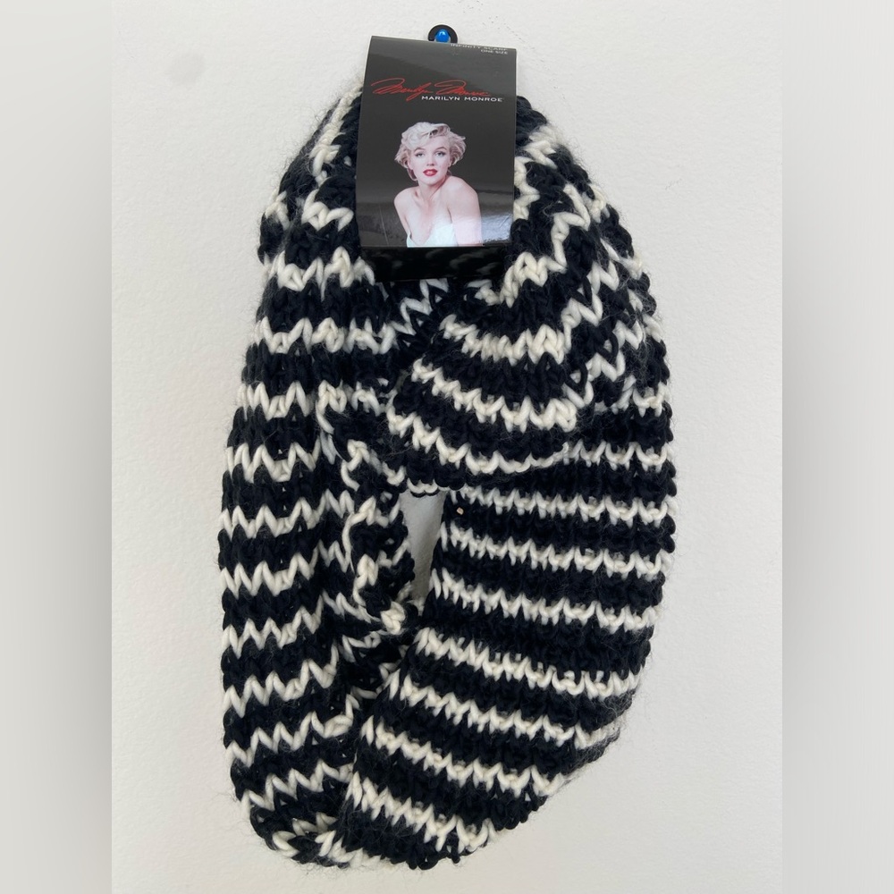 MARILYN MONROE INFINITE SCARF Black and White Color